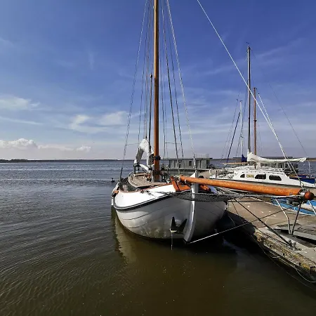 Unter Den Eichen Am Stettiner Haff * Luckow (Mecklenburg-Vorpommern)