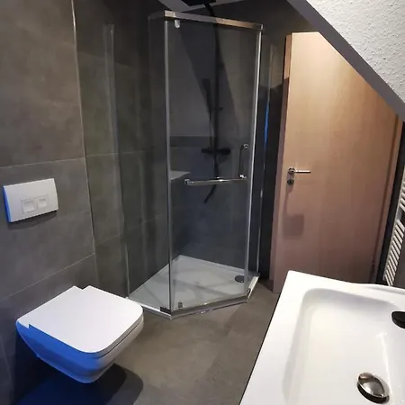 Unter Den Eichen Am Stettiner Haff 아파트 *