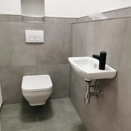 Unter Den Eichen Am Stettiner Haff * Luckow (Mecklenburg-Vorpommern)